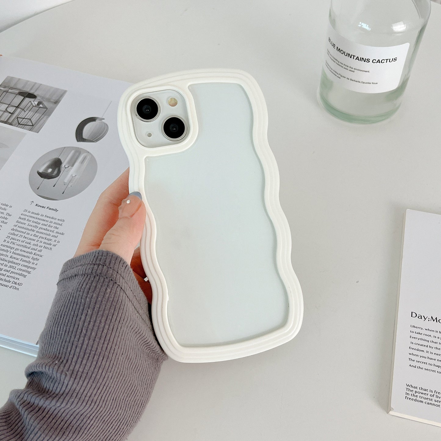 Cute Curly Wave Frame Shape Shockproof Soft Compatible with iPhone Case